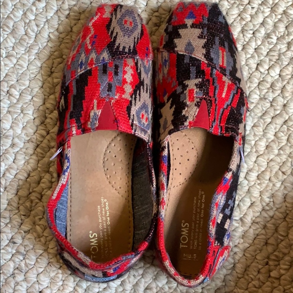 Toms - Picture 3 of 3